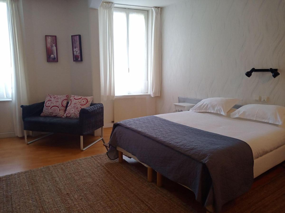 Les Chenes Chambres D'Hote Шатель-Гийон Экстерьер фото
